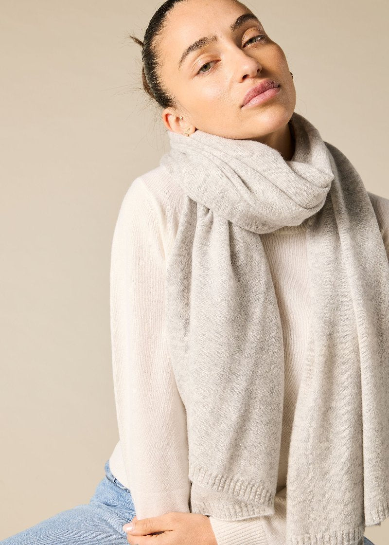 Sonya Hopkins Sydney 100% Cashmere Scarf in Pale Marle Grey